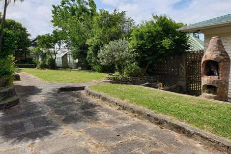 Photo of property in 16 Lewis Street, Blockhouse Bay, Auckland, 0600