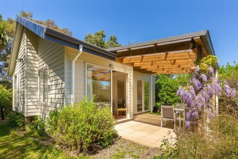 Photo of property in 12 Coutts Place, Mapua, 7005