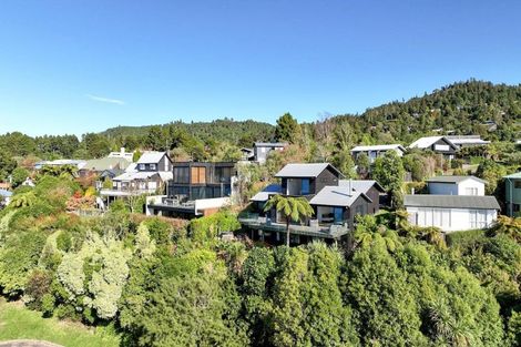 Photo of property in 21 Waiparemo Crescent, Pukawa Bay, Turangi, 3381