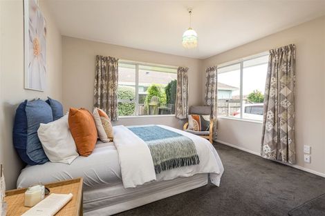 Photo of property in 2/10a Kawau Crescent, Bromley, Christchurch, 8062