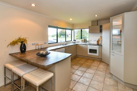 Photo of property in 24 Greig Place, Pukekohe, 2120