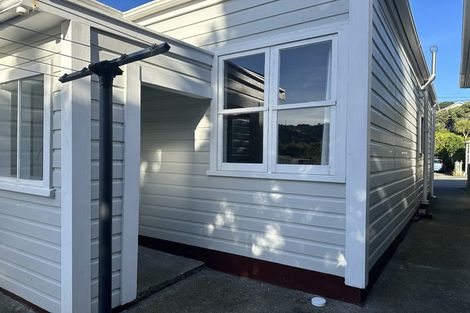 Photo of property in 6 Chatham Street, Berhampore, Wellington, 6023