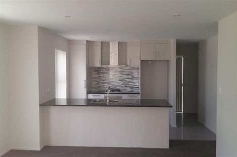 Photo of property in 6 Pipipi Crescent, Takanini, 2112