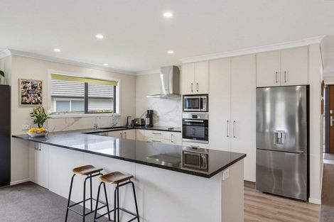 Photo of property in 35 Waipunahau Road, Waikanae, 5036