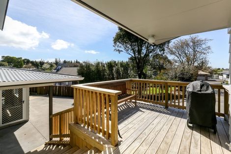 Photo of property in 17 Kowhai Street, Inglewood, 4330