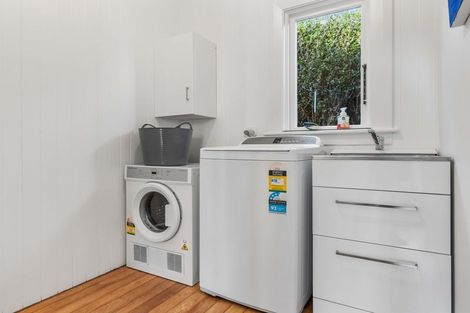 Photo of property in 32 Grandview Crescent, Opoho, Dunedin, 9010
