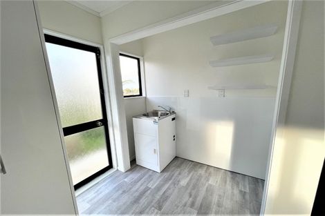 Photo of property in 13 Benchmark Drive, Massey, Auckland, 0614