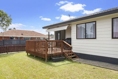 Photo of property in 1/229 Waitemata Drive, Ranui, Auckland, 0612