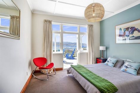 Photo of property in 49 Hungerford Road, Lyall Bay, Wellington, 6022