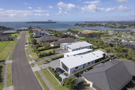 Photo of property in 16 Holyoake Terrace, Omokoroa, 3114