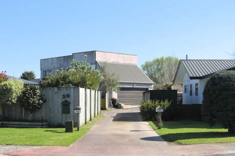 Photo of property in 21 Cholmondeley Crescent, Whitianga, 3510