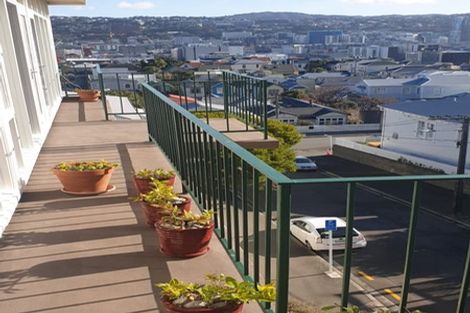 Photo of property in 7/4 Scarborough Terrace, Mount Victoria, Wellington, 6011
