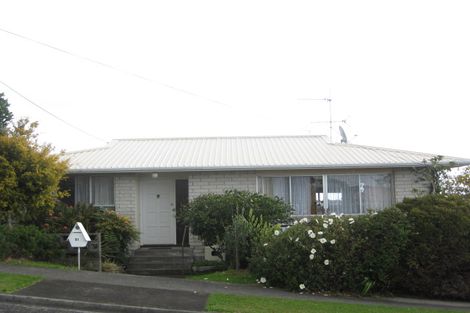 Photo of property in 21 York Crescent, Westown, New Plymouth, 4310