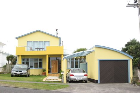 Photo of property in 5 Sackville Street, Fitzroy, New Plymouth, 4312