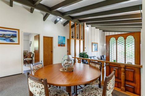 Photo of property in 13 Surf Road, Stanmore Bay, Whangaparaoa, 0932