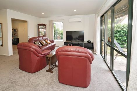 Photo of property in 8 Ashford Mews, Flagstaff, Hamilton, 3210