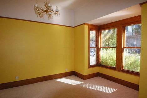 Photo of property in 128 Elizabeth Street, Mount Victoria, Wellington, 6011