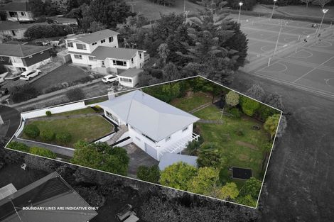 Photo of property in 1 Kingsway Crescent, Forest Lake, Hamilton, 3200