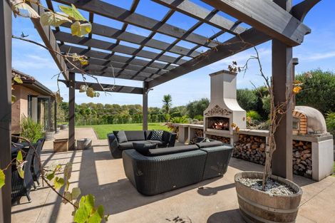 Photo of property in 23 Oak Valley Road, Dairy Flat, Albany, 0792