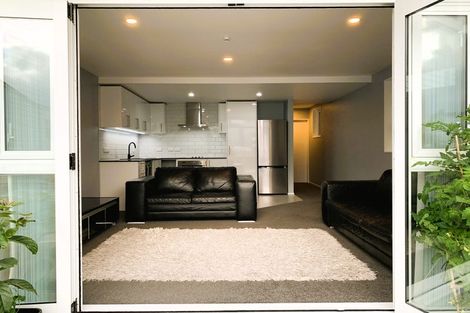 Photo of property in Victoria Villas, 45/35 Pirie Street, Mount Victoria, Wellington, 6011