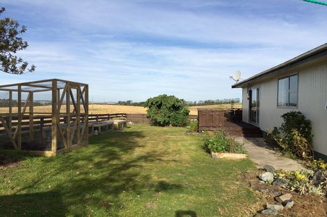 Photo of property in 86 Totara Island Road, Clifton, Balclutha, 9273