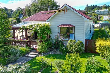 Photo of property in 36 Irvine Street, Lawrence, 9532