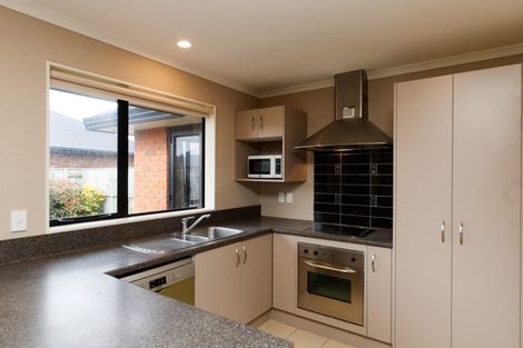 Photo of property in 11 Orlando Way, Kelvin Grove, Palmerston North, 4414