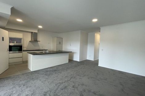 Photo of property in 4/11 Carlos Drive, Flat Bush, Auckland, 2016