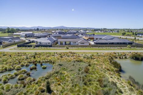 Photo of property in 32 Angus Place, Rangiora, 7400