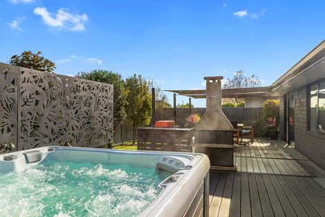 Photo of property in 10 Turnbridge Street, Pyes Pa, Tauranga, 3112