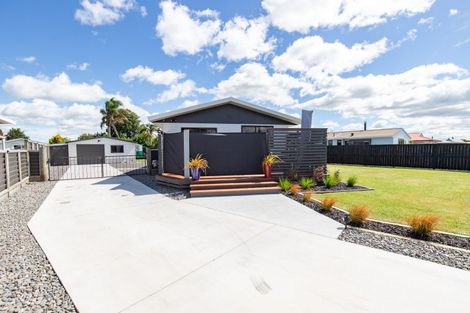 Photo of property in 20 Miller Place, Ngatea, 3503