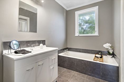 Photo of property in 25 Daniell Street, Solway, Masterton, 5810