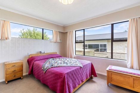 Photo of property in 1 Gow Street, Winton, 9720