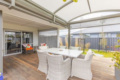 Photo of property in 24 Dee Street, Otane, 4202