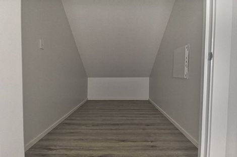 Photo of property in 124a Cambridge Terrace, Fairfield, Lower Hutt, 5011