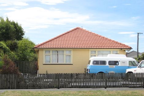 Photo of property in 24 Cradock Street, South New Brighton, Christchurch, 8062