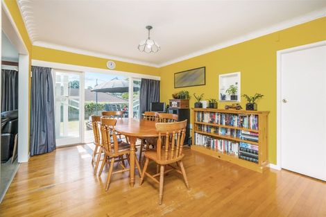 Photo of property in 35 Youngs Road, Papakura, 2110
