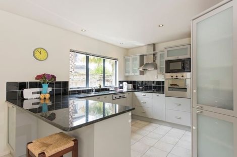 Photo of property in 114 Astley Avenue, New Lynn, Auckland, 0600