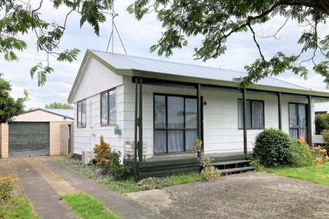 Photo of property in 33 Crawshaw Drive, Nawton, Hamilton, 3200