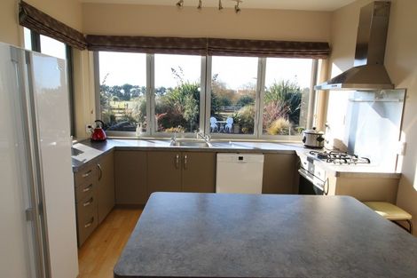 Photo of property in 30 Lucks Road, Waimate, 7980