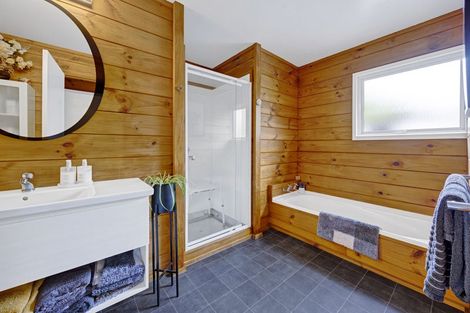 Photo of property in 12 Frank Frethey Place, Highlands Park, New Plymouth, 4312