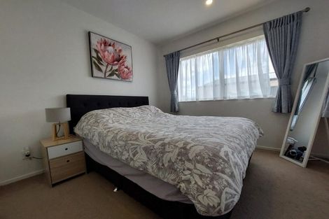 Photo of property in 130 Tarapuka Road, Westgate, Auckland, 0814