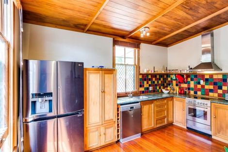 Photo of property in 21 Chaucer Road, Hospital Hill, Napier, 4110