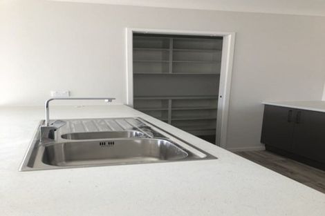 Photo of property in 13 Golf Vue Place, Castlecliff, Whanganui, 4501