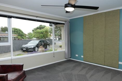 Photo of property in 4 Tawa Street, Waikanae, 5036