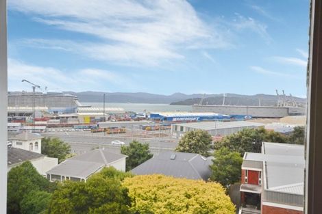 Photo of property in Newman Court Apartments, 2 Newman Terrace, Thorndon, Wellington, 6011