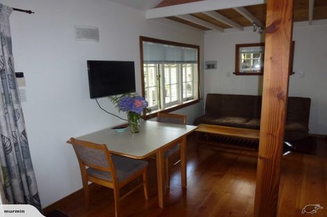 Photo of property in 81 Vauxhall Road, Devonport, Auckland, 0624