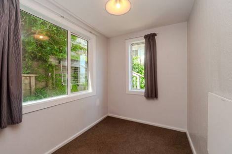 Photo of property in 43 Palliser Road, Roseneath, Wellington, 6011