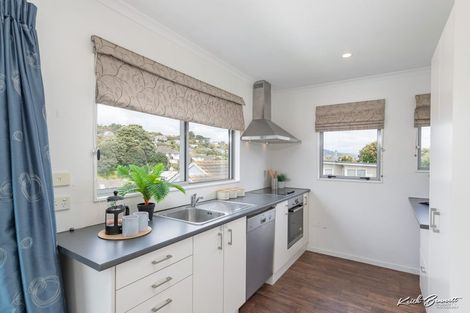 Photo of property in 41b Dimock Street, Titahi Bay, Porirua, 5022