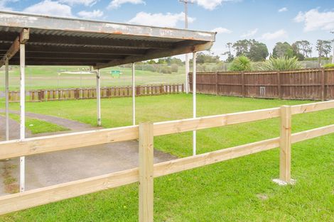 Photo of property in 4/107 Portage Road, New Lynn, Auckland, 0600